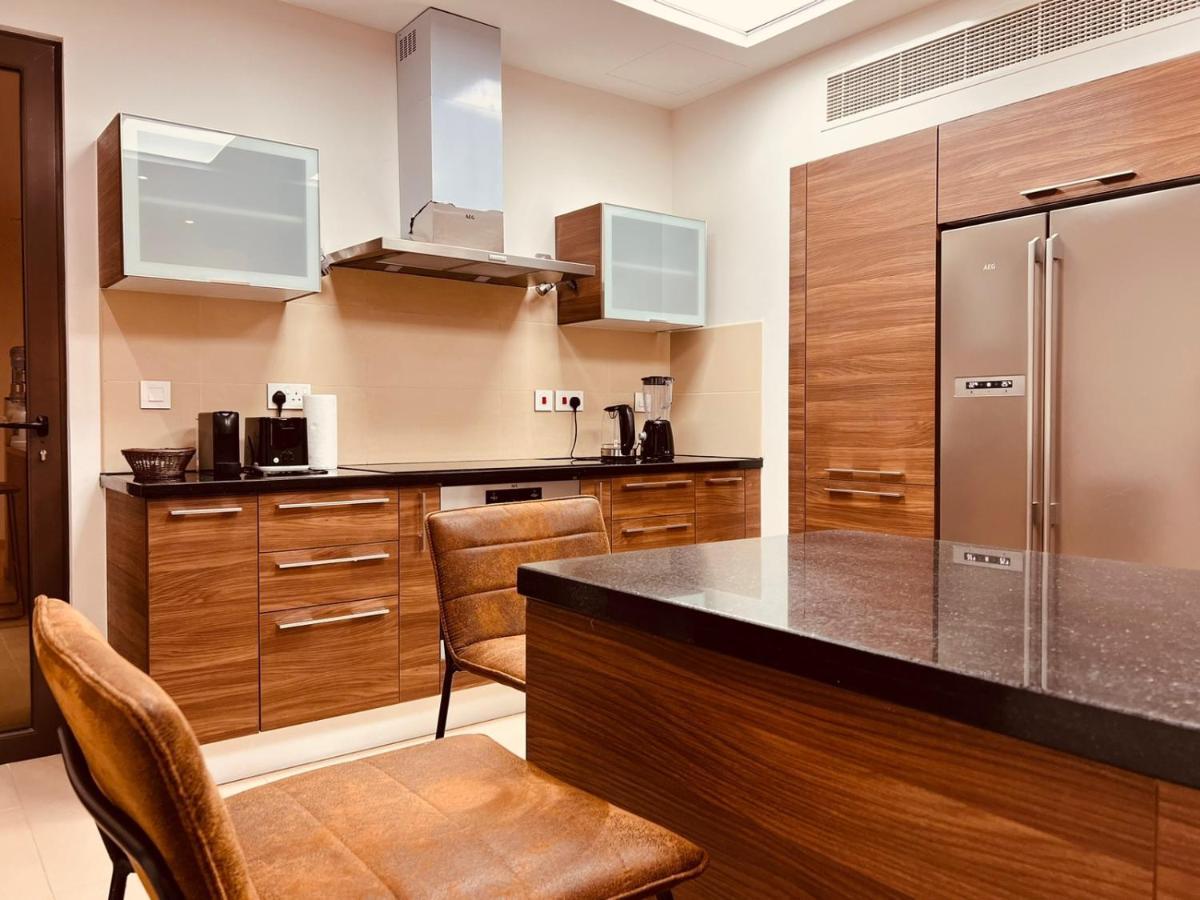 One 2Bhk Elegant Apartment In Muscat Bay 03 المظهر الخارجي الصورة